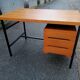 Bureau. vintage. année. 60
