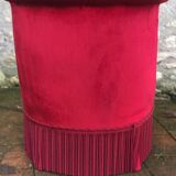 Red velvet toad chair