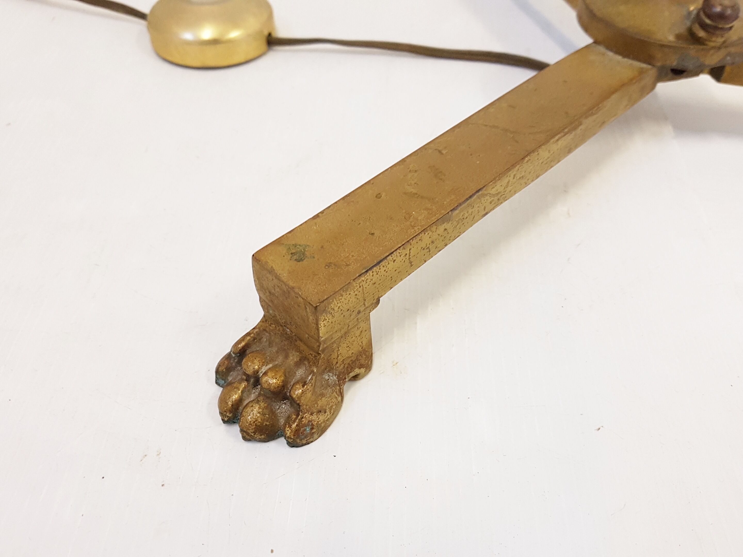 Vintage 1950 lion paw floor lamp