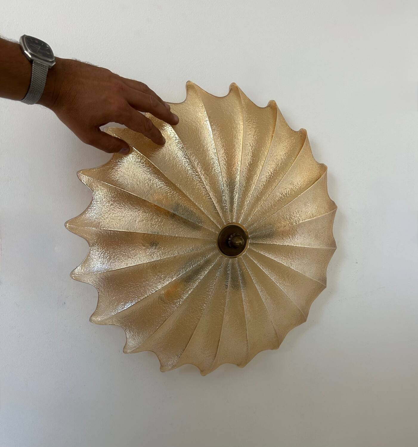 Vintage XL wall lamp, Murano and brass, Italy 1970
