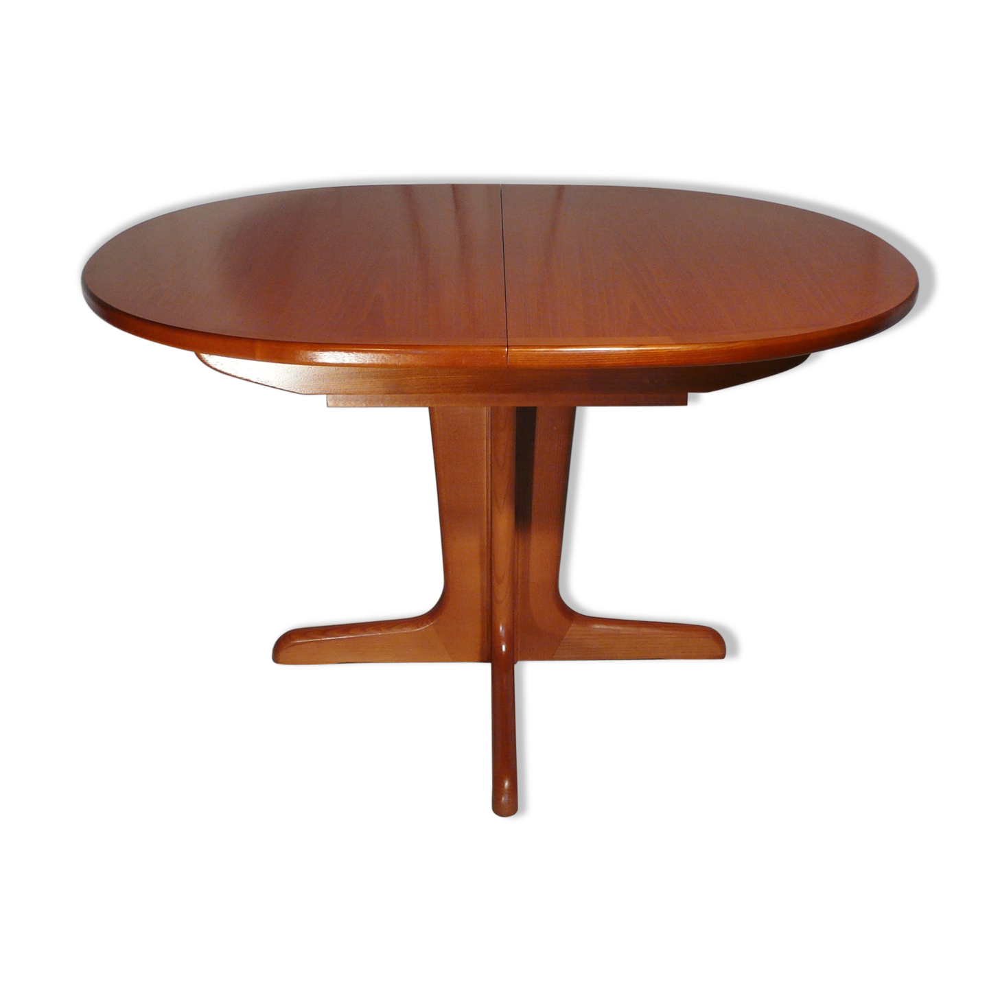 Scandinavian extendable oblong table in G Plan teak