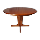 Scandinavian extendable oblong table in G Plan teak