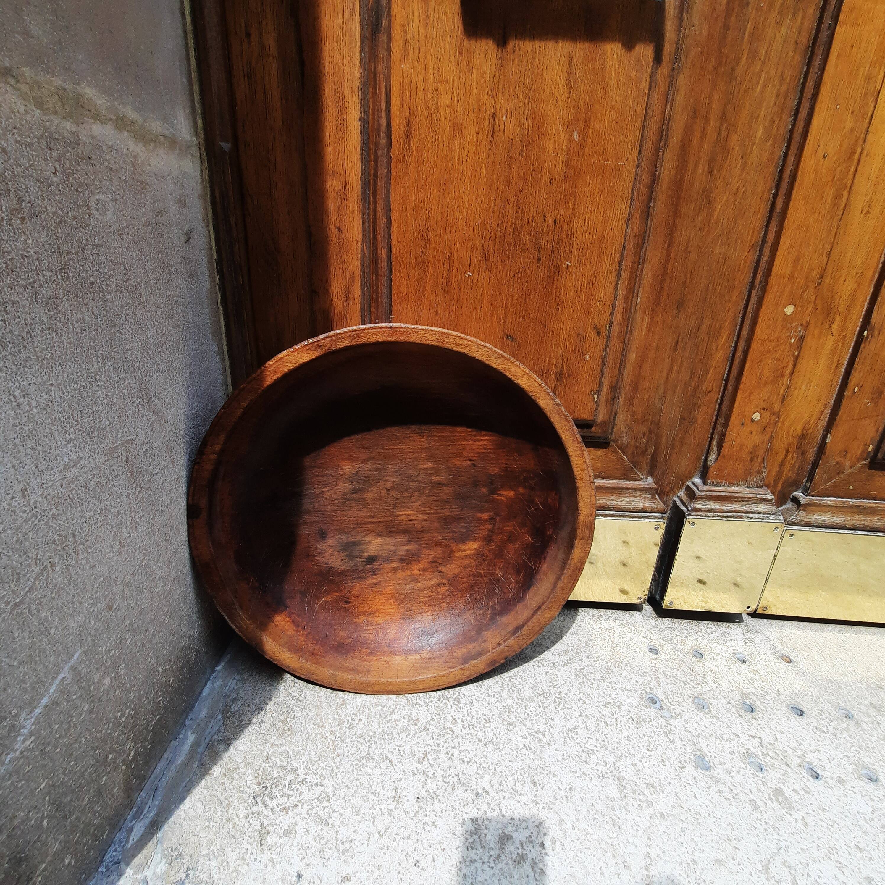 Large wooden salad bowl