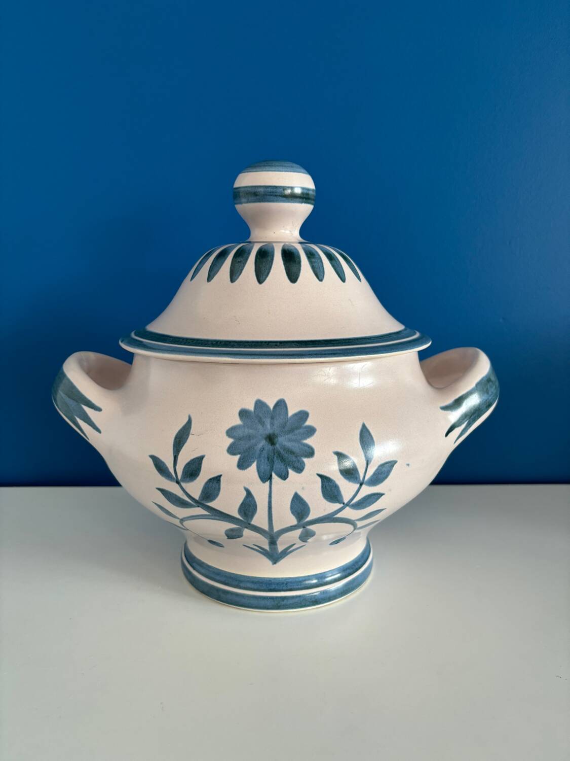 Soupière longchamp fleur bleu