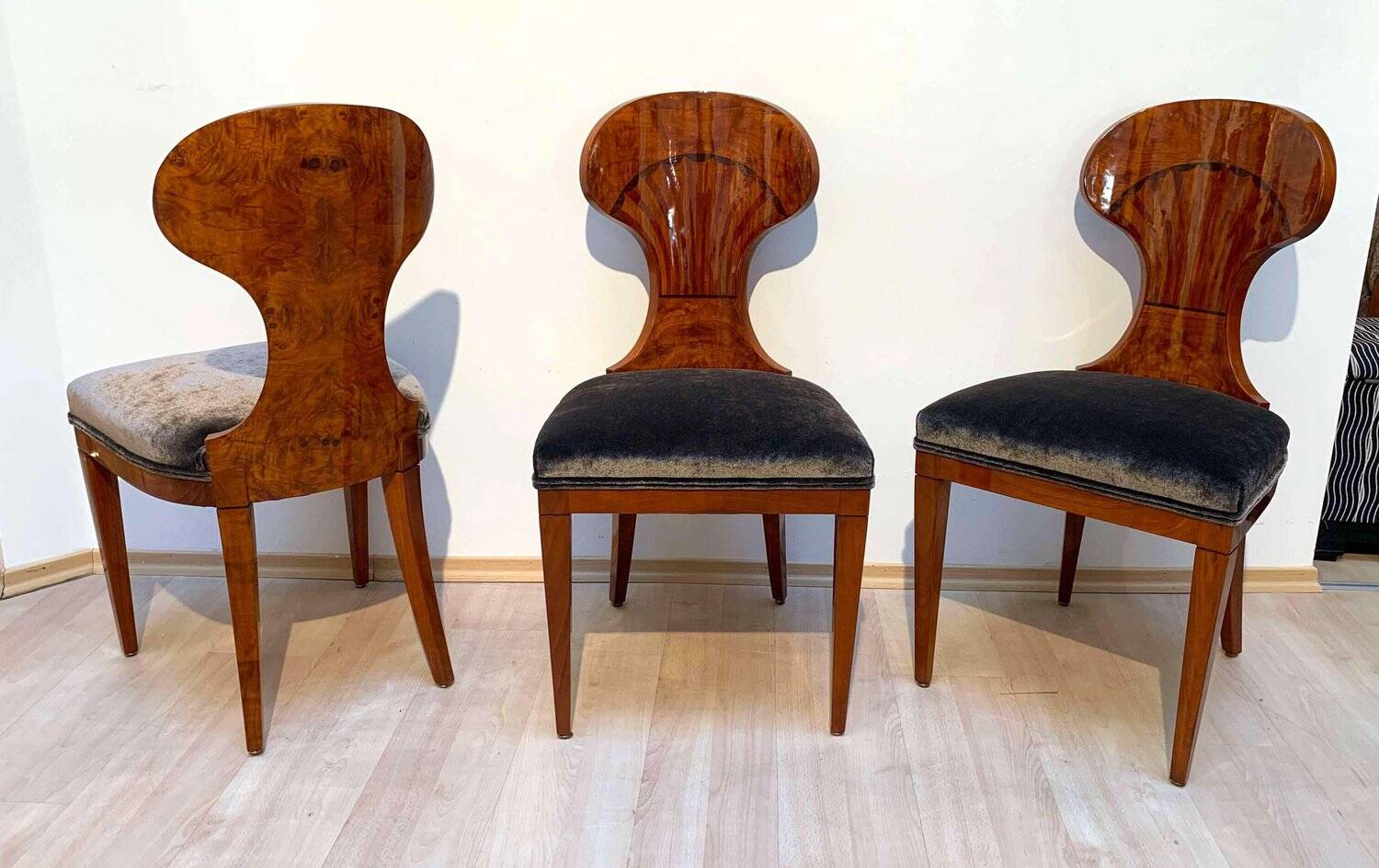 Biedermeier Ballon Chairs, Ash Veneer, Grey Velvet, Vienna, 1900, Set of 4