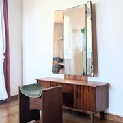 Coiffeuse vintage années 70 avec miroir triptyque & banc assorti