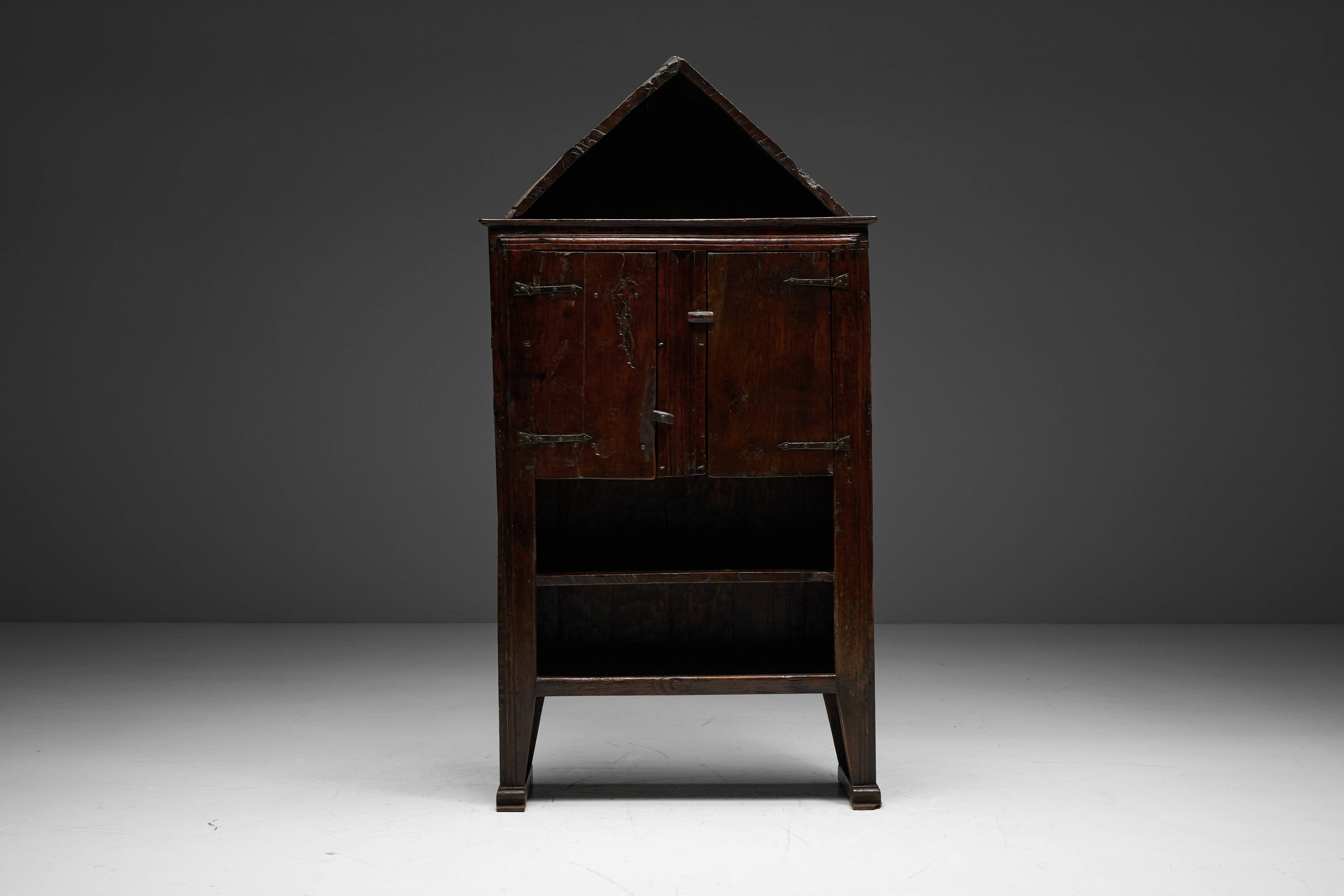 Armoire vernaculaire d'art populaire, France, XIXe siècle