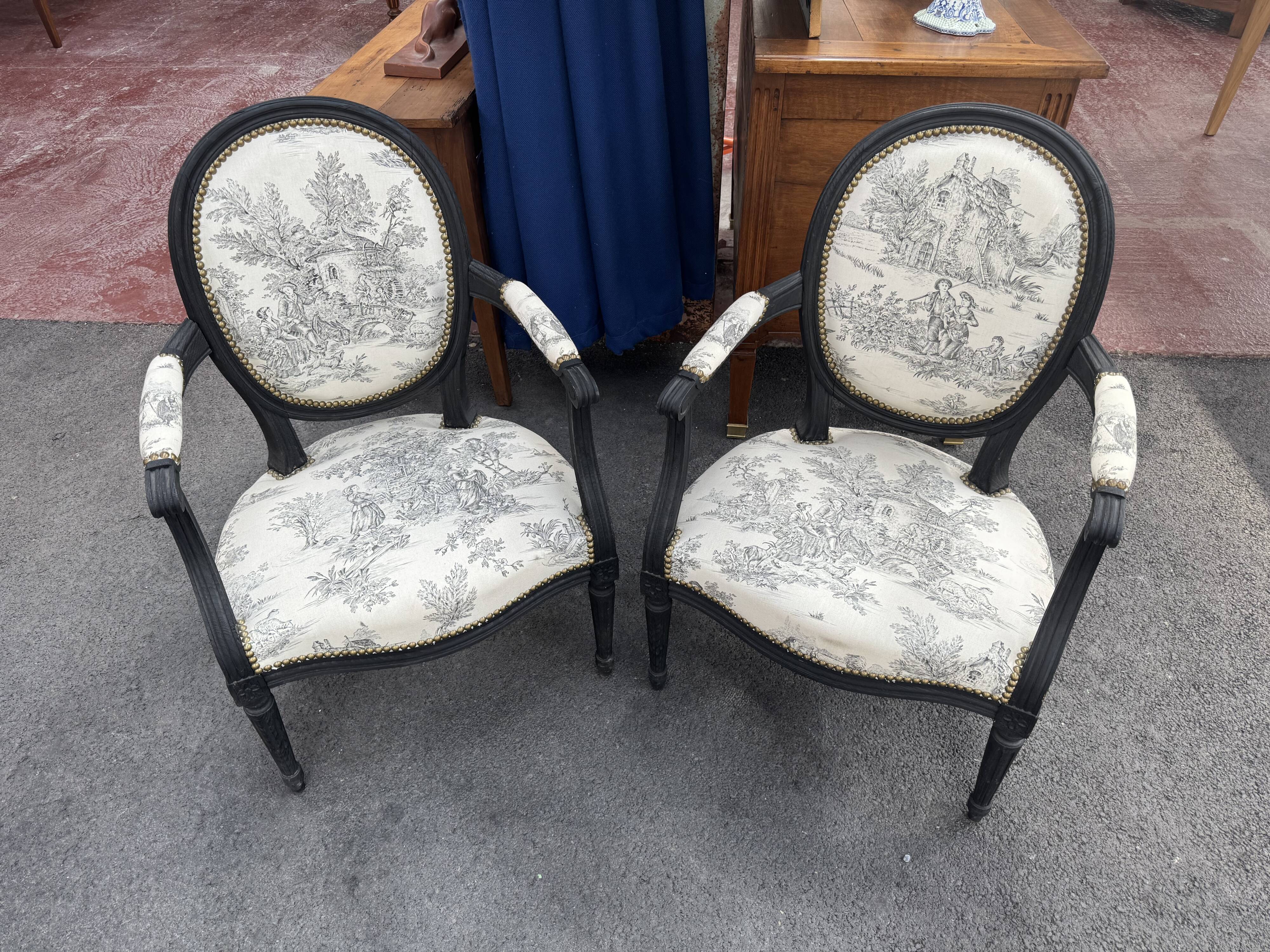 Toile de Jouy convertible armchair