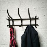 Wall coat rack in curved wood
