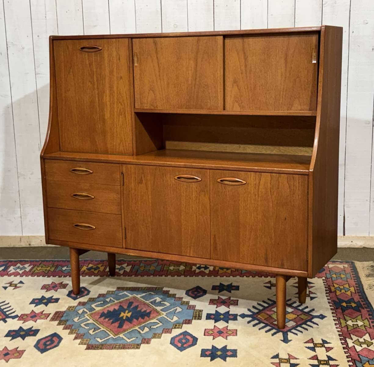 Teak buffet bar from the 1970s.