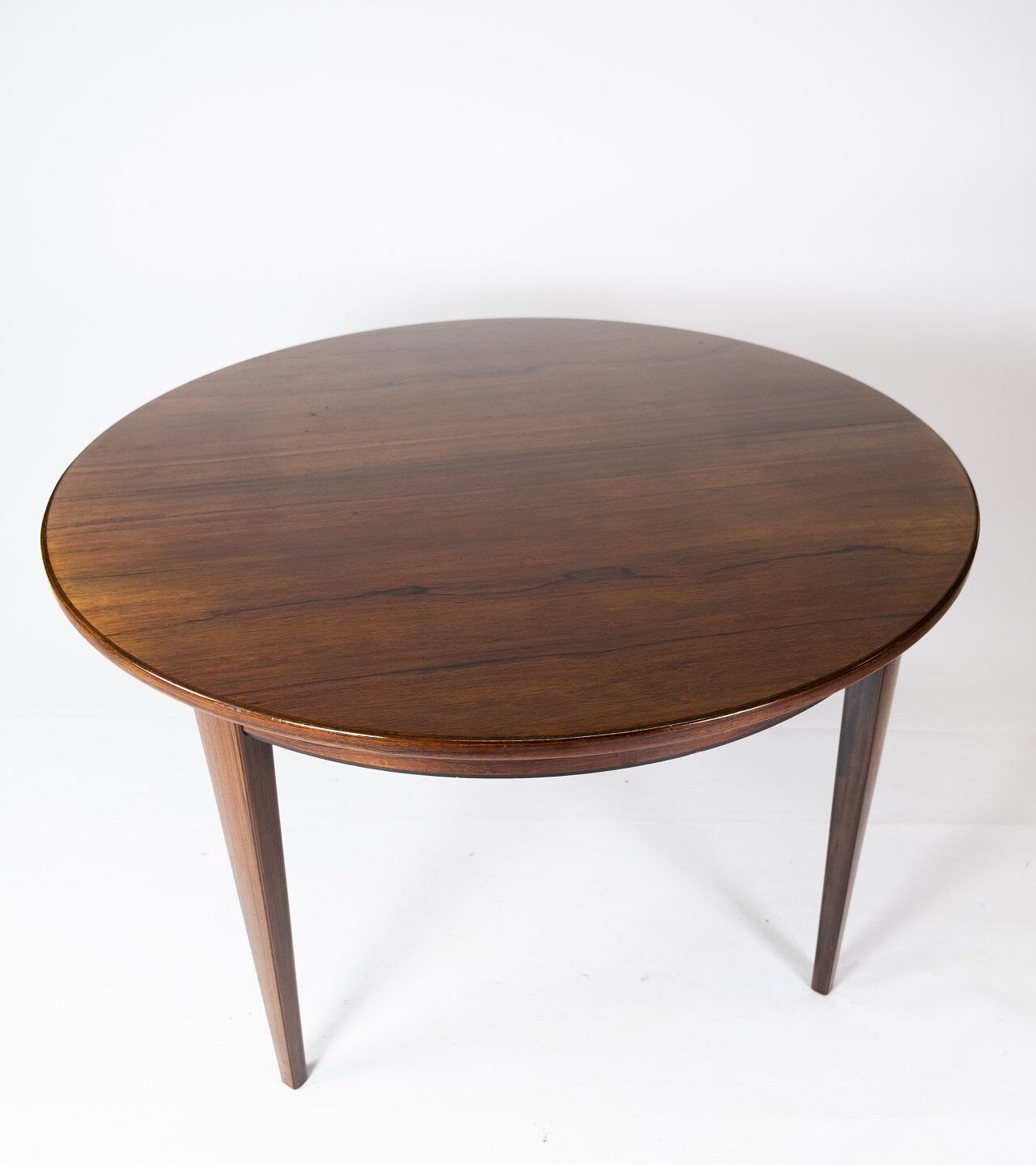 Dining table in rosewood designed by Omann Junior from the 1960s.
