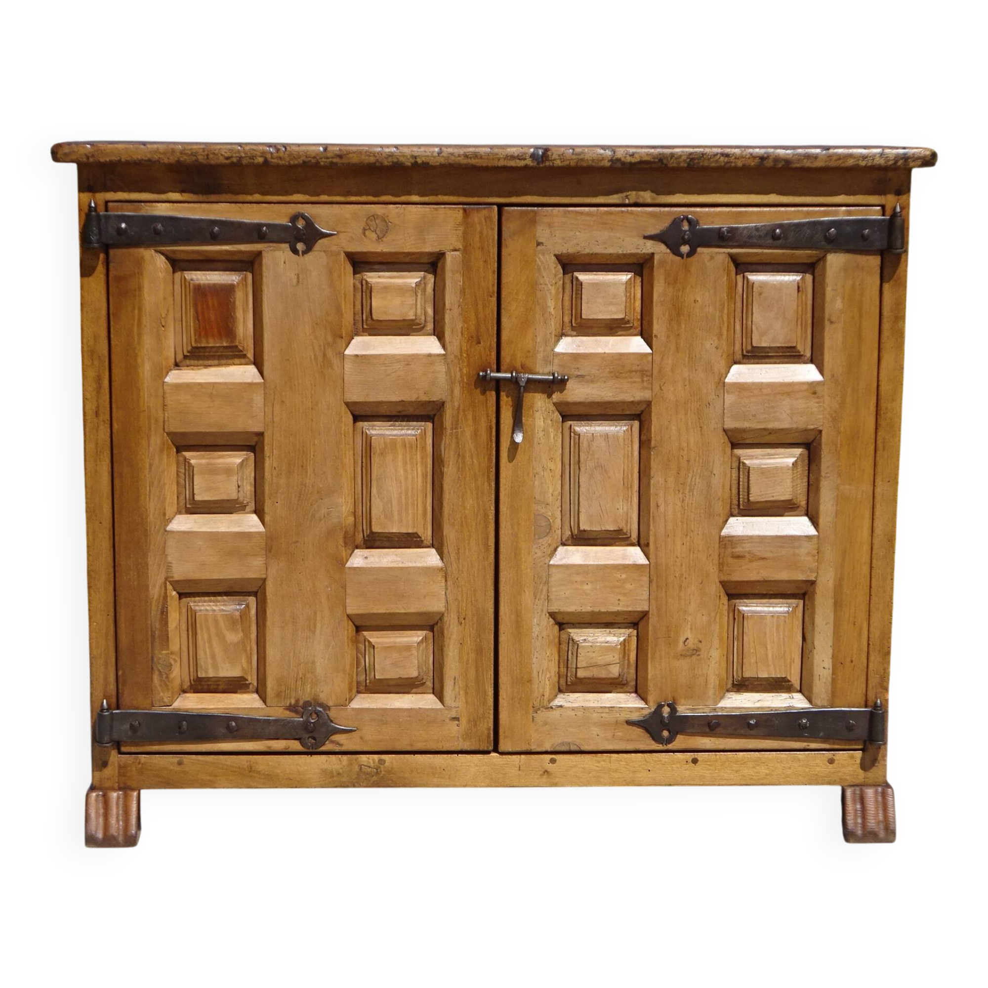 Old Tuscan sideboard, shallow depth