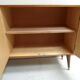 Buffet vintage avec 3 portes.
