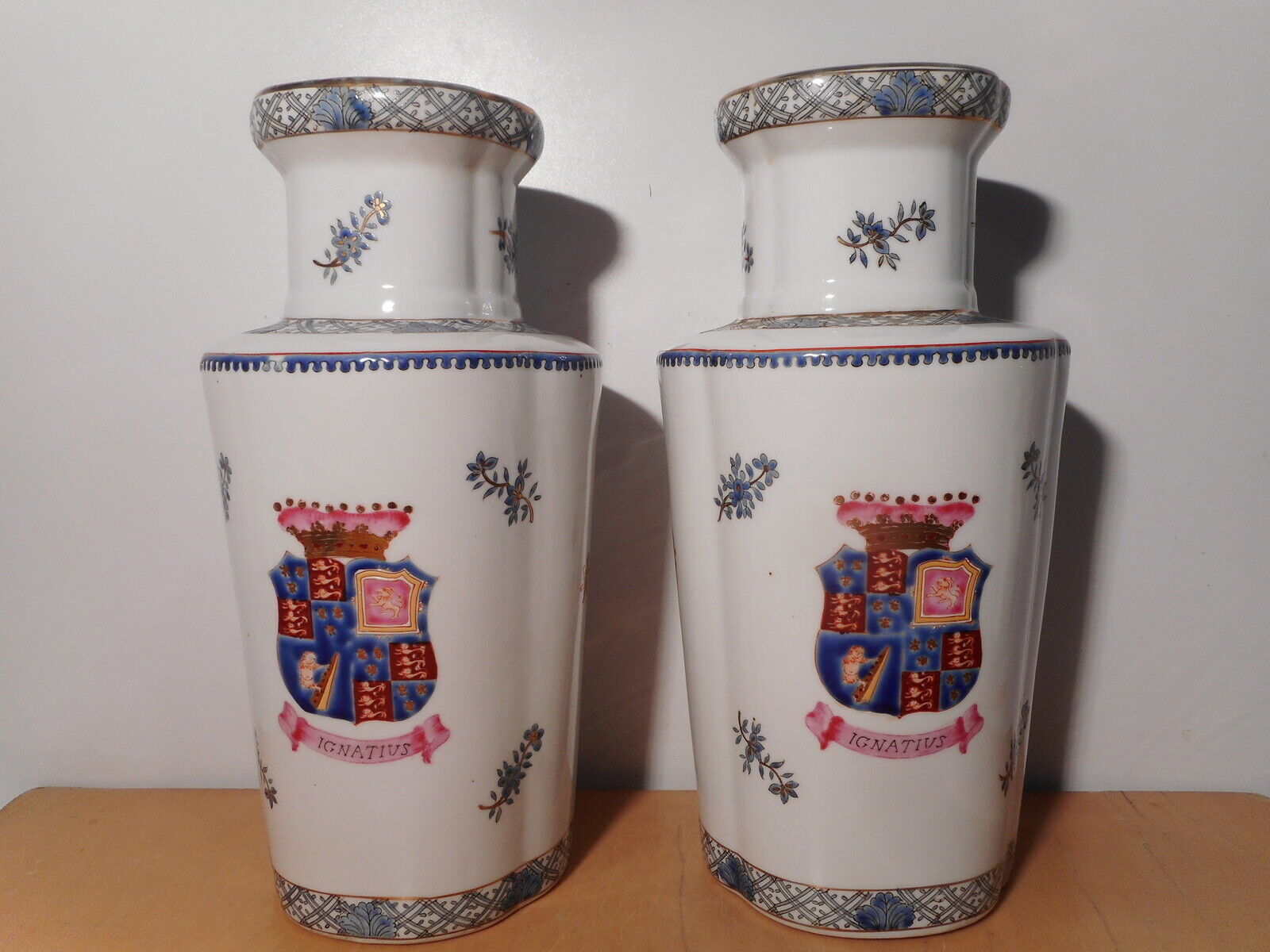 Pair of 19th century porcelain vases China East India Company