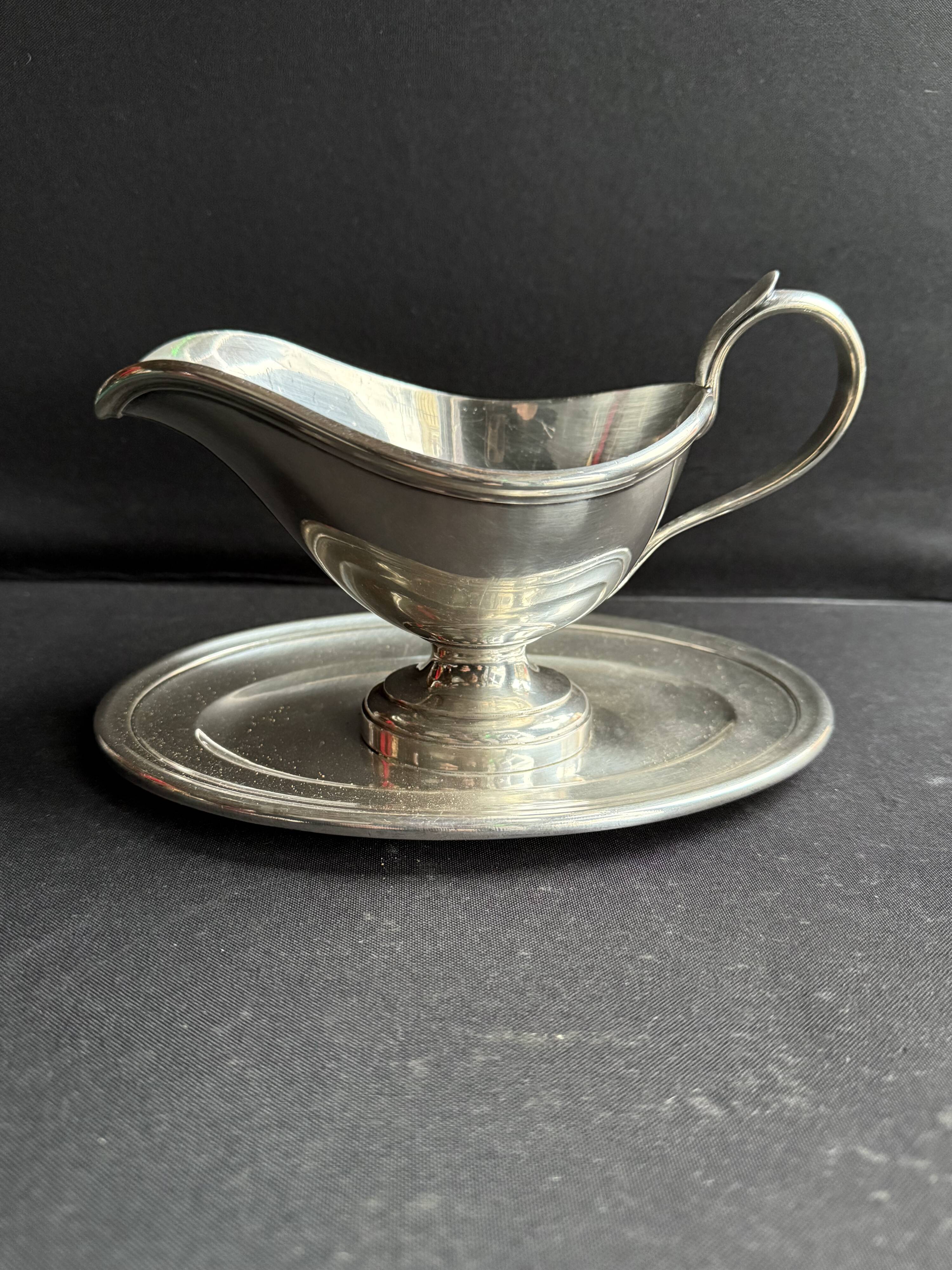 Silver metal helmet sauce boat - Christofle