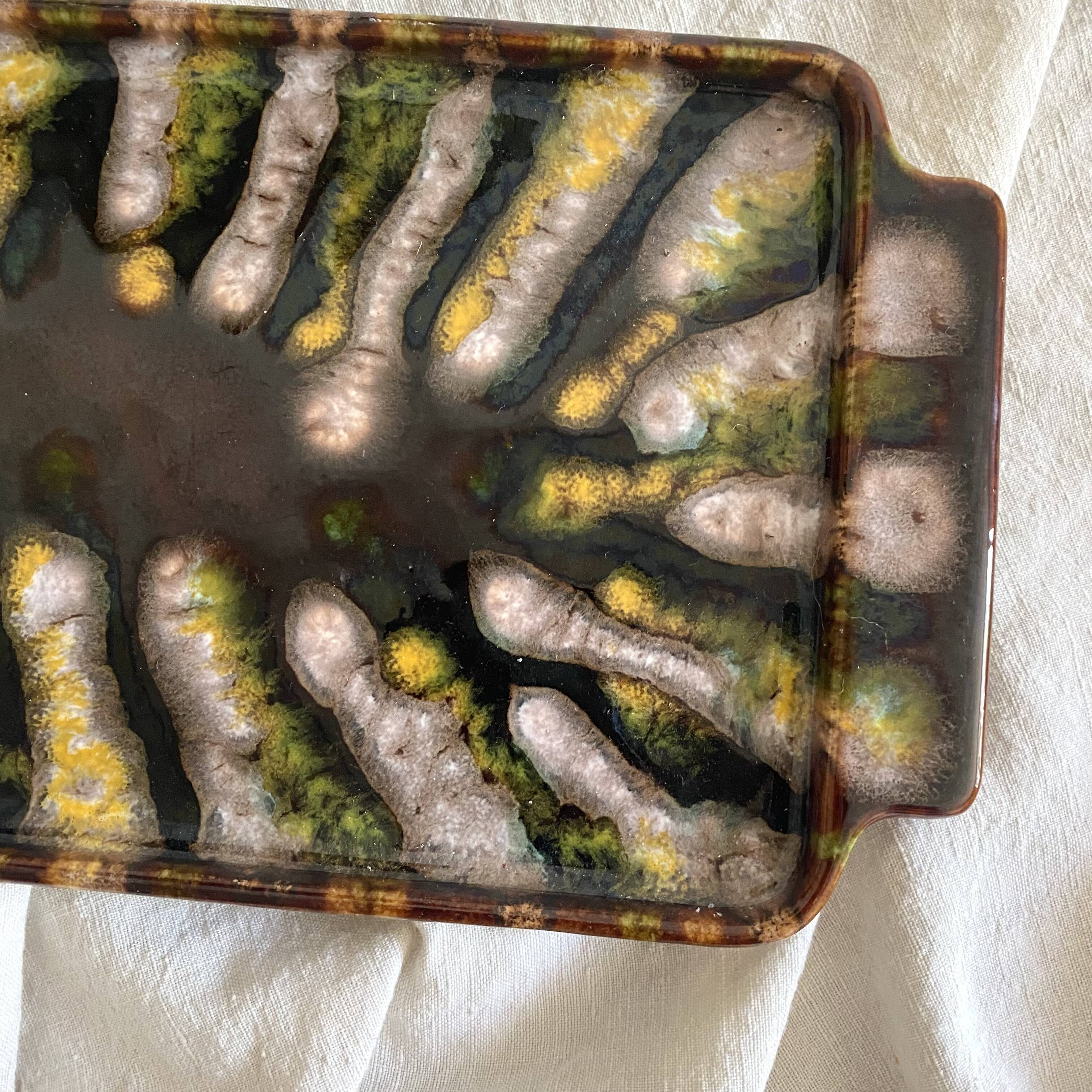 Vintage Saint Jean de Bretagne cake dish