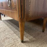 Commode de style Louis XVI marquetée – plateau marbre noir et blanc