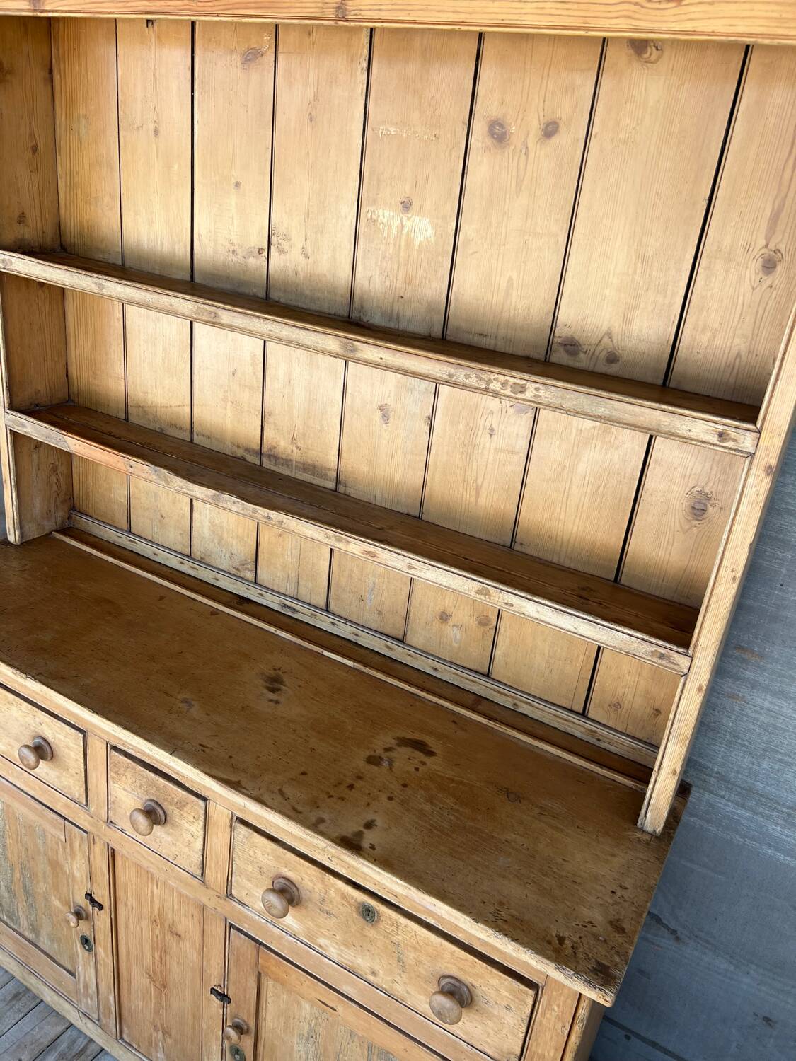 Grocery store furniture