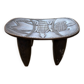 Petit tabouret africain sculpté