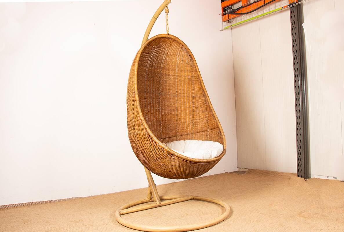 Danish armchair in woven rattan, with its metal stand, Nana Ditzel.