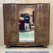 Art Deco bedroom wardrobe in walnut burl, made in the 1940s