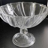 Coupe en verre ouvragée