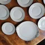 Silver-edged dessert service and its dish