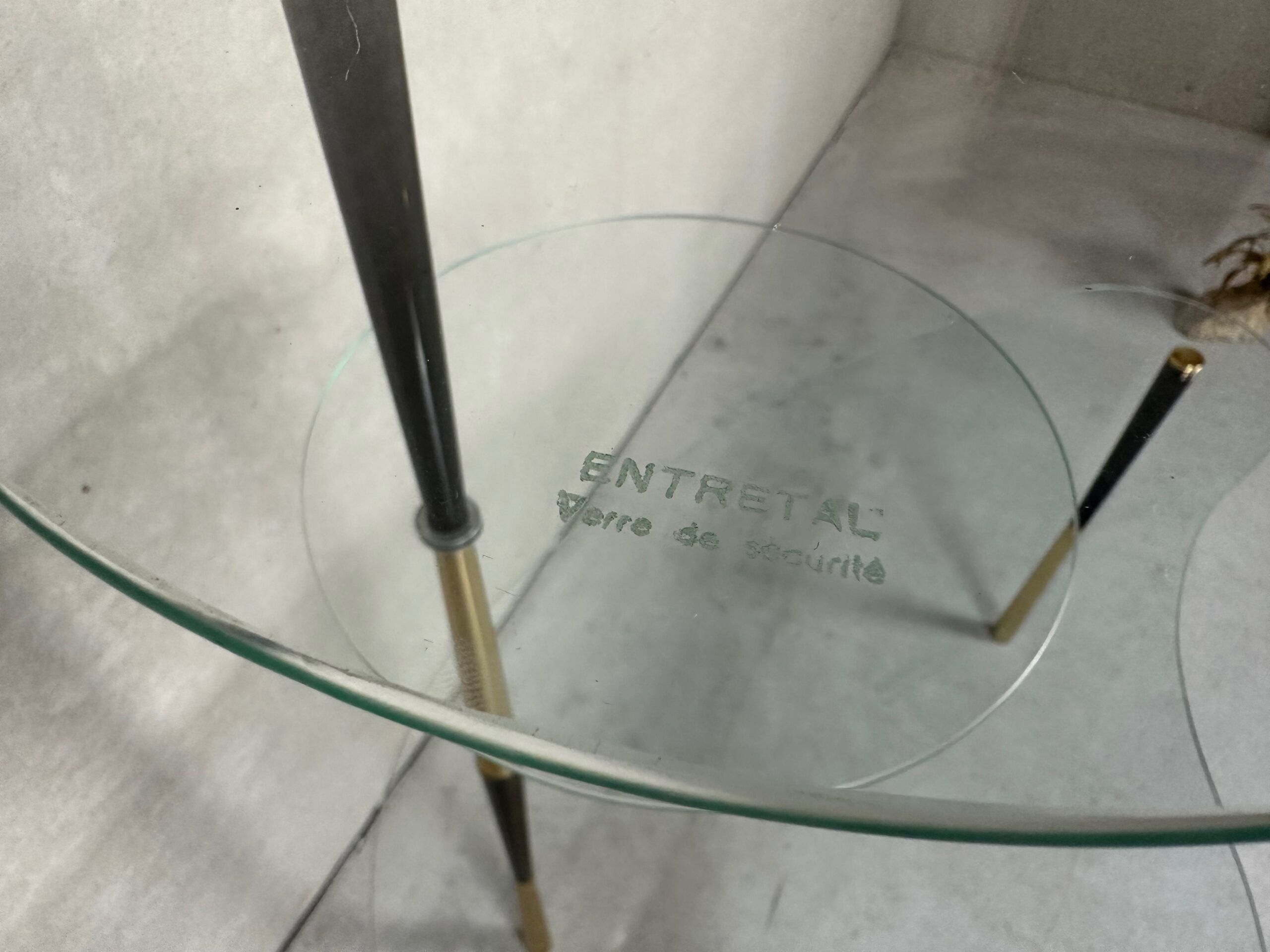 Vintage plant table or étagère