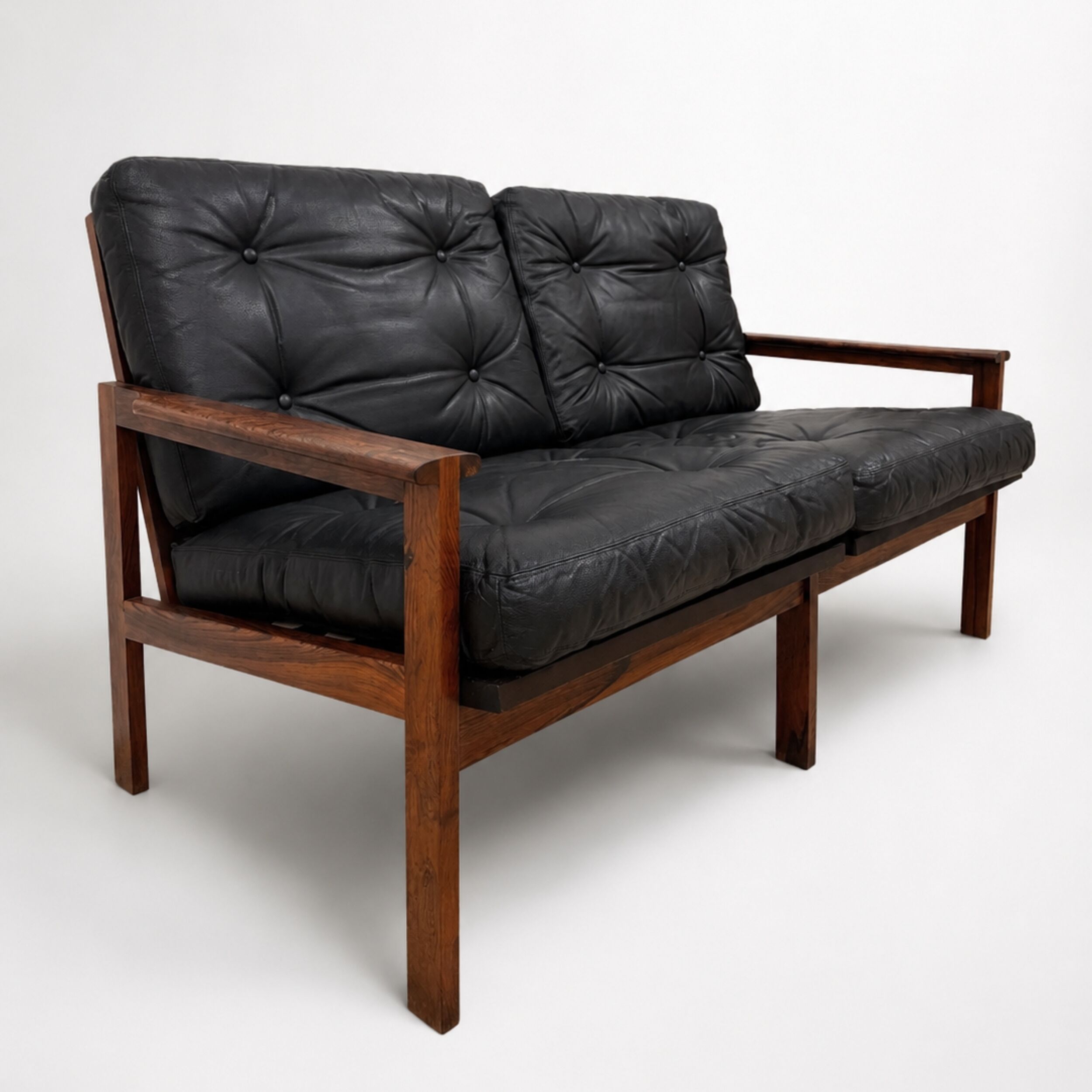 Capella sofa for 2 people by Illum Wikkelsø