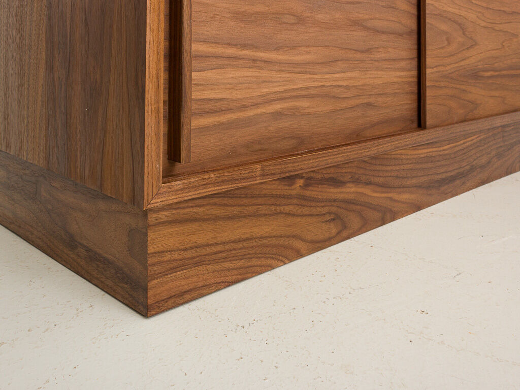 Oiled walnut TV stand equipped with 2 sliding doors and 3 drawers