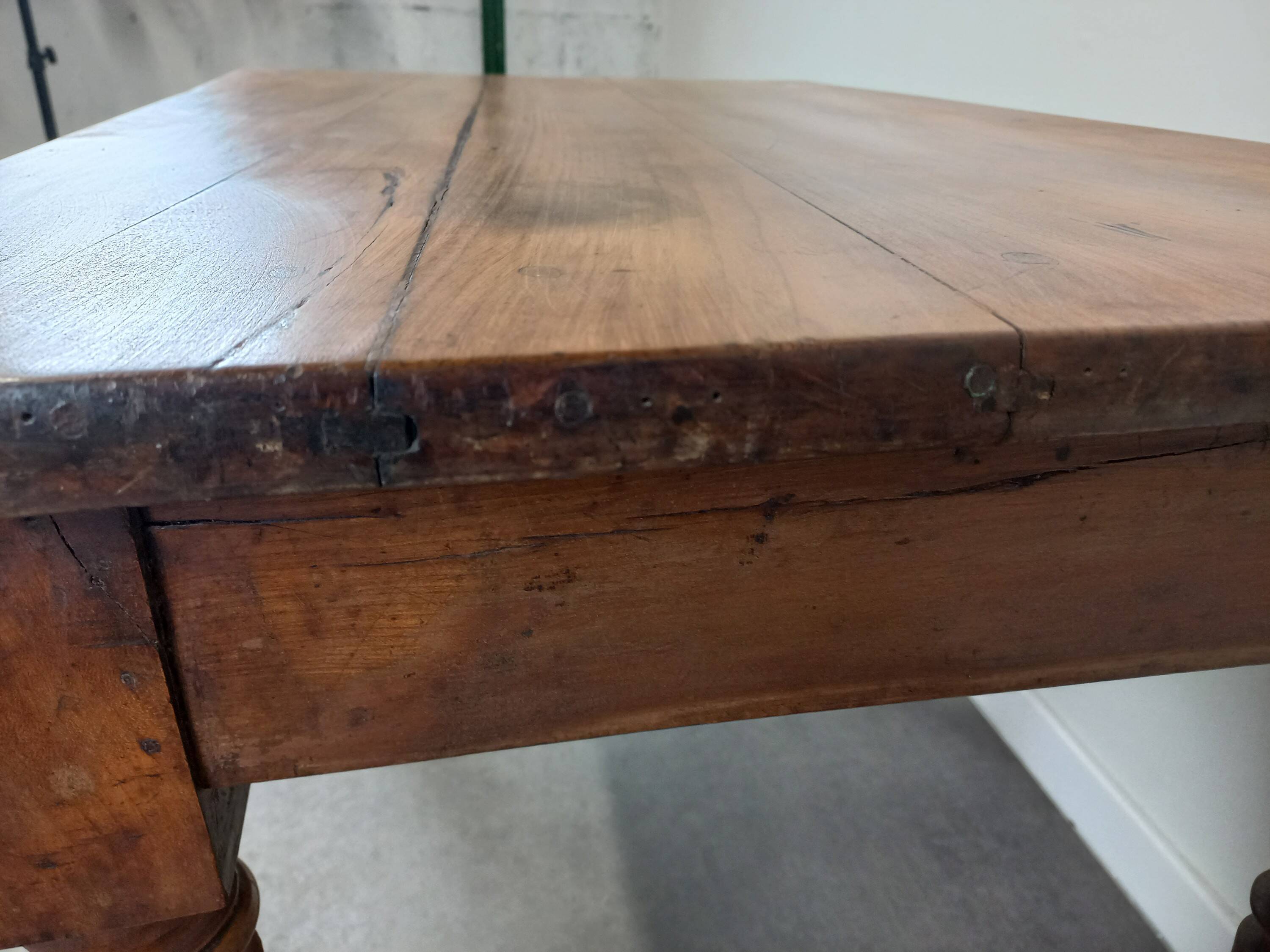 Table bistrot en noyer