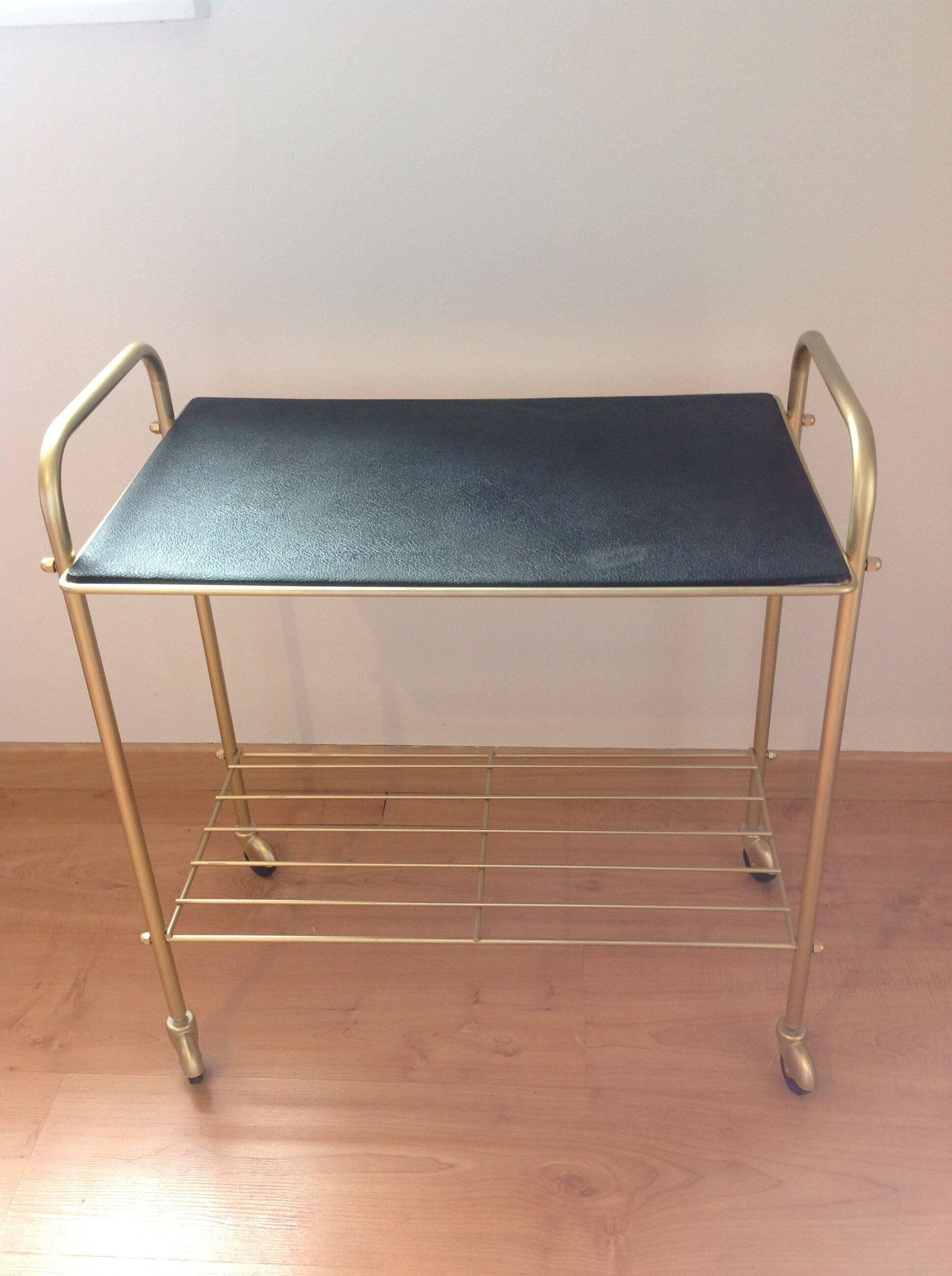 Service vinyl holder