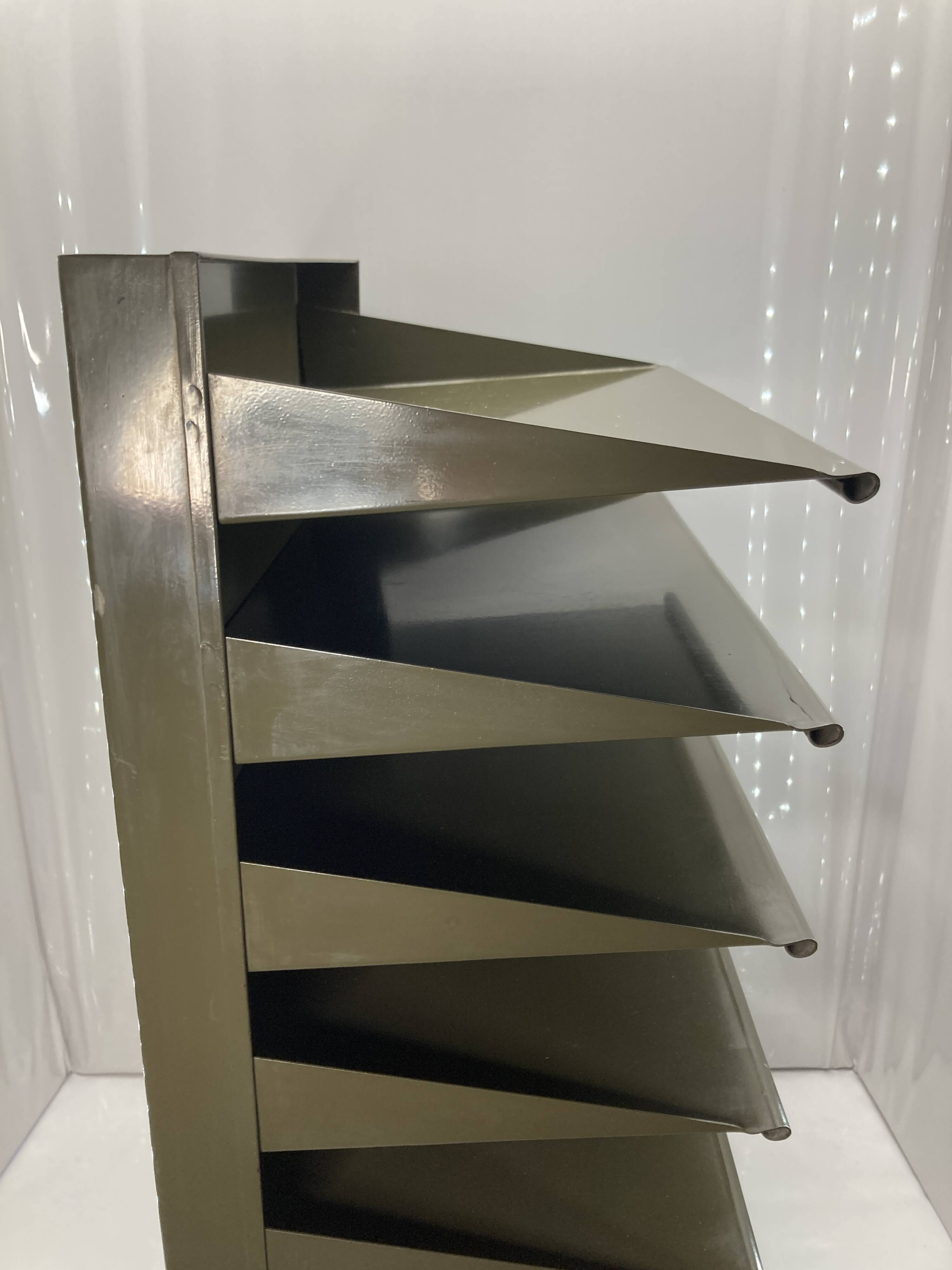 Mewalf industrial wall shelf - Kortrijk Belgium