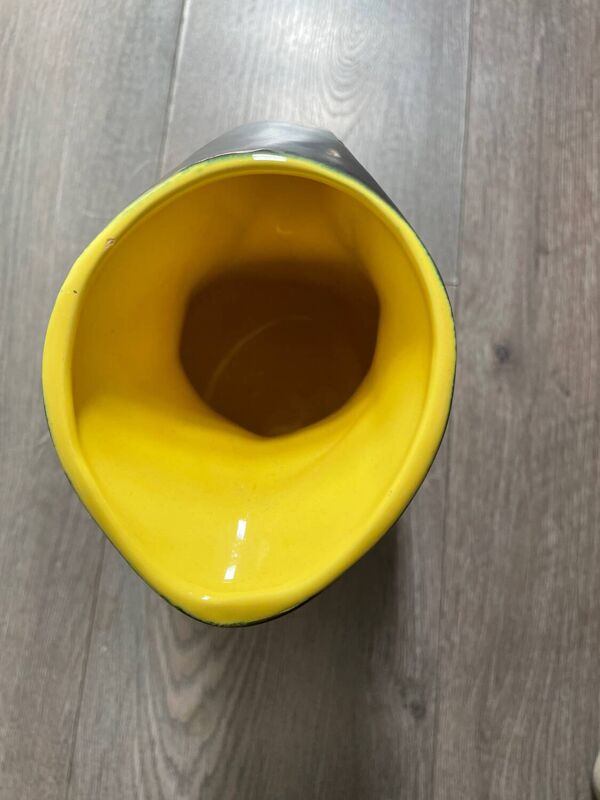 Pichet vintage Vallauris en céramique noire et jaune – Années 50/60