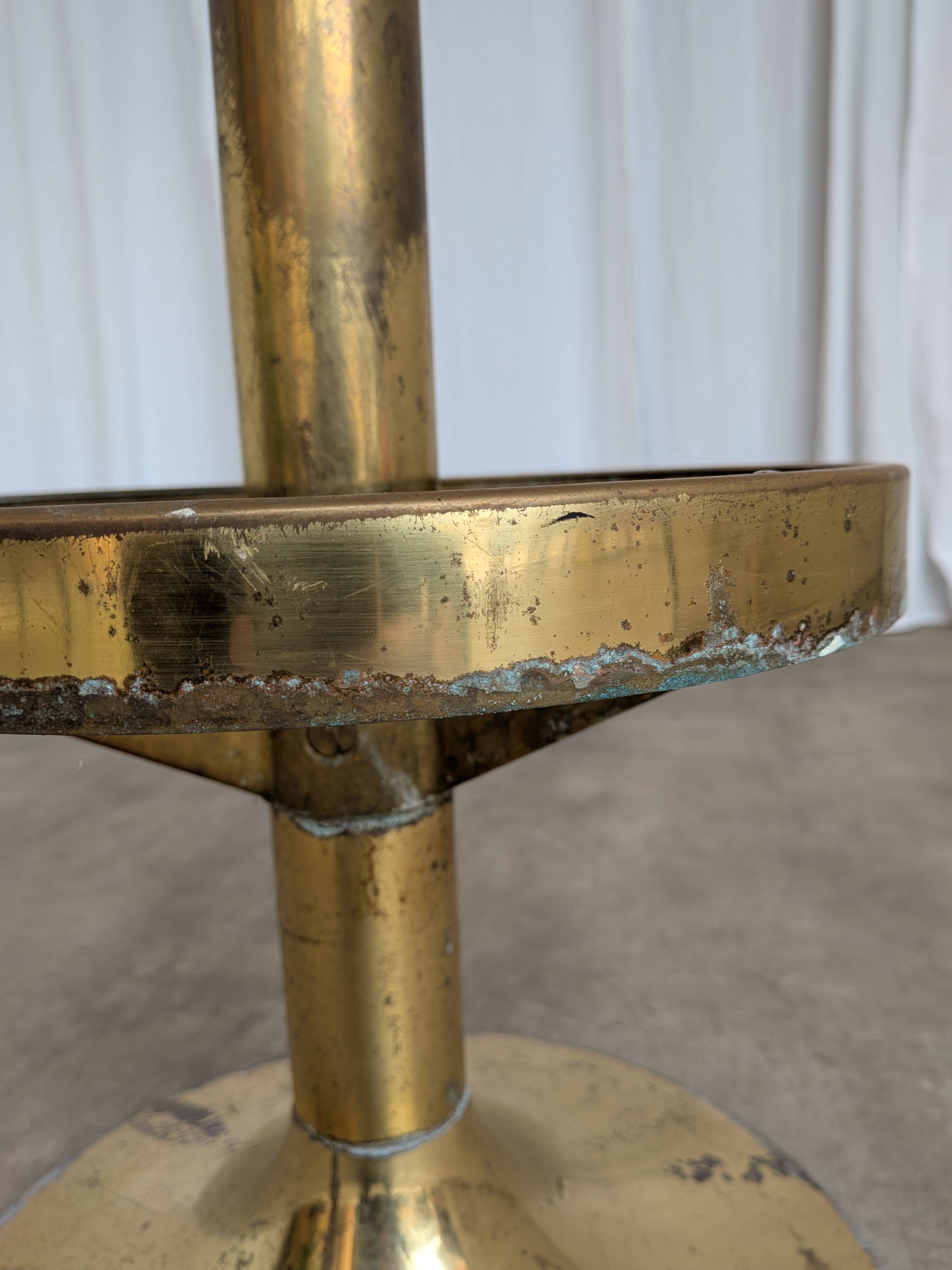 Tabouret de bar italien mid-century modern en laiton et cuir