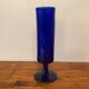 Vase en verre soufflé bleu
