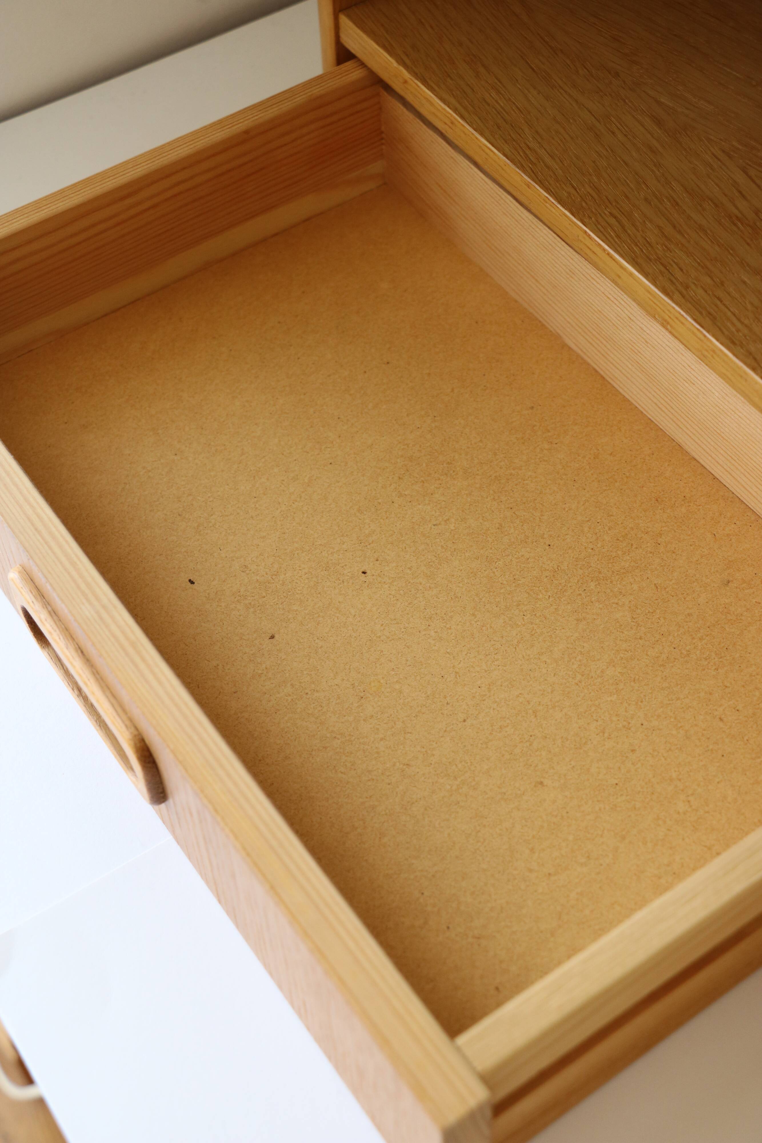 2 wall-mounted Scandinavian bedside tables with drawers, oak, 1960.