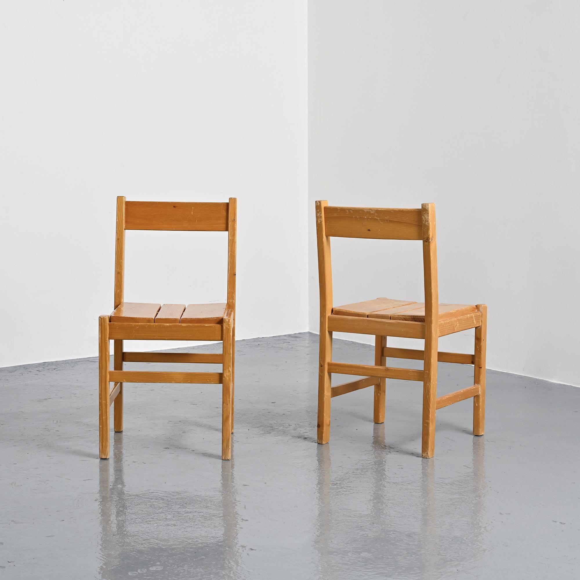 Pair of pine chairs, Maison Regain, France, circa 1970