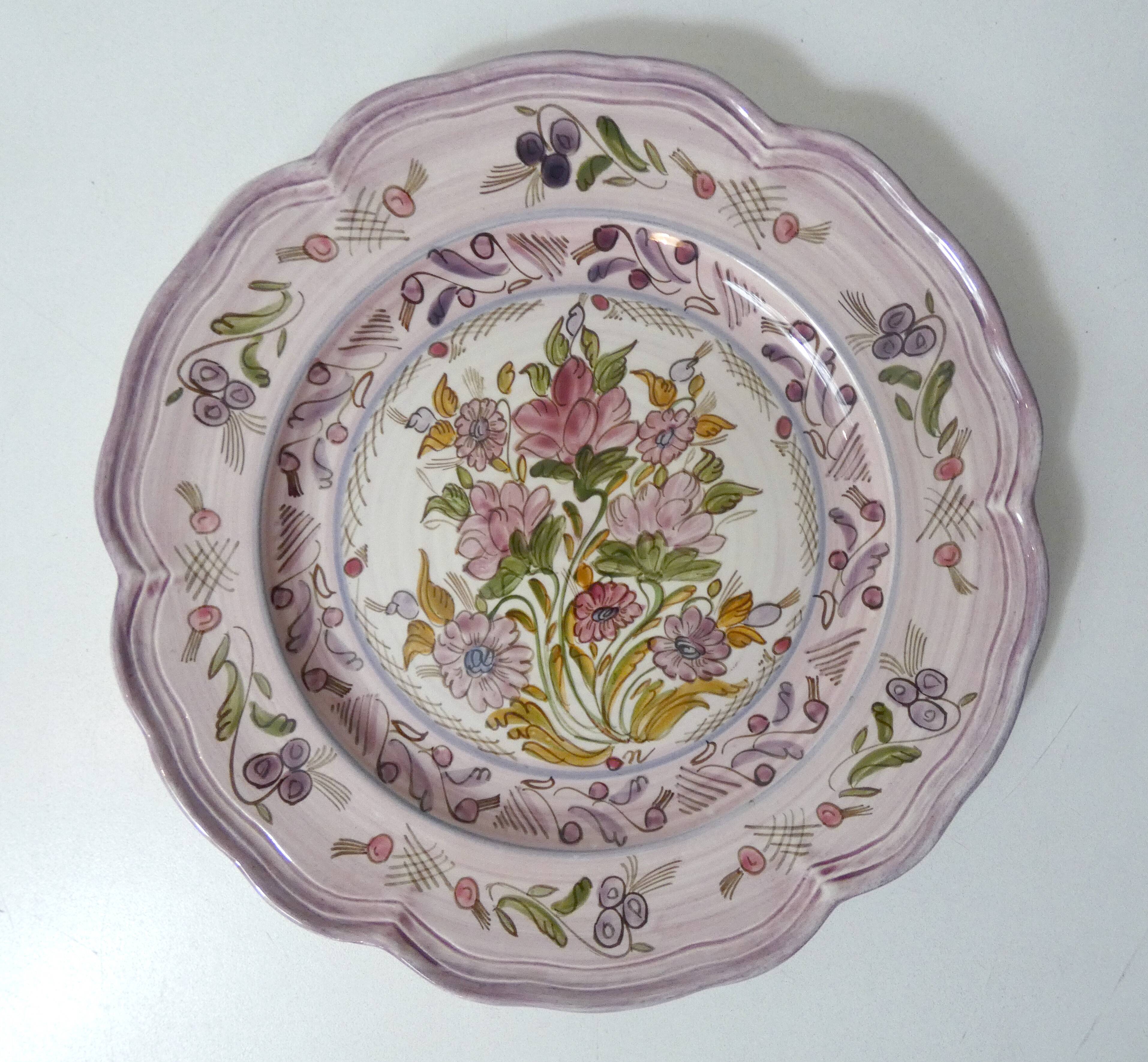 Flat plate signed Taillandier Rochefort en Terre