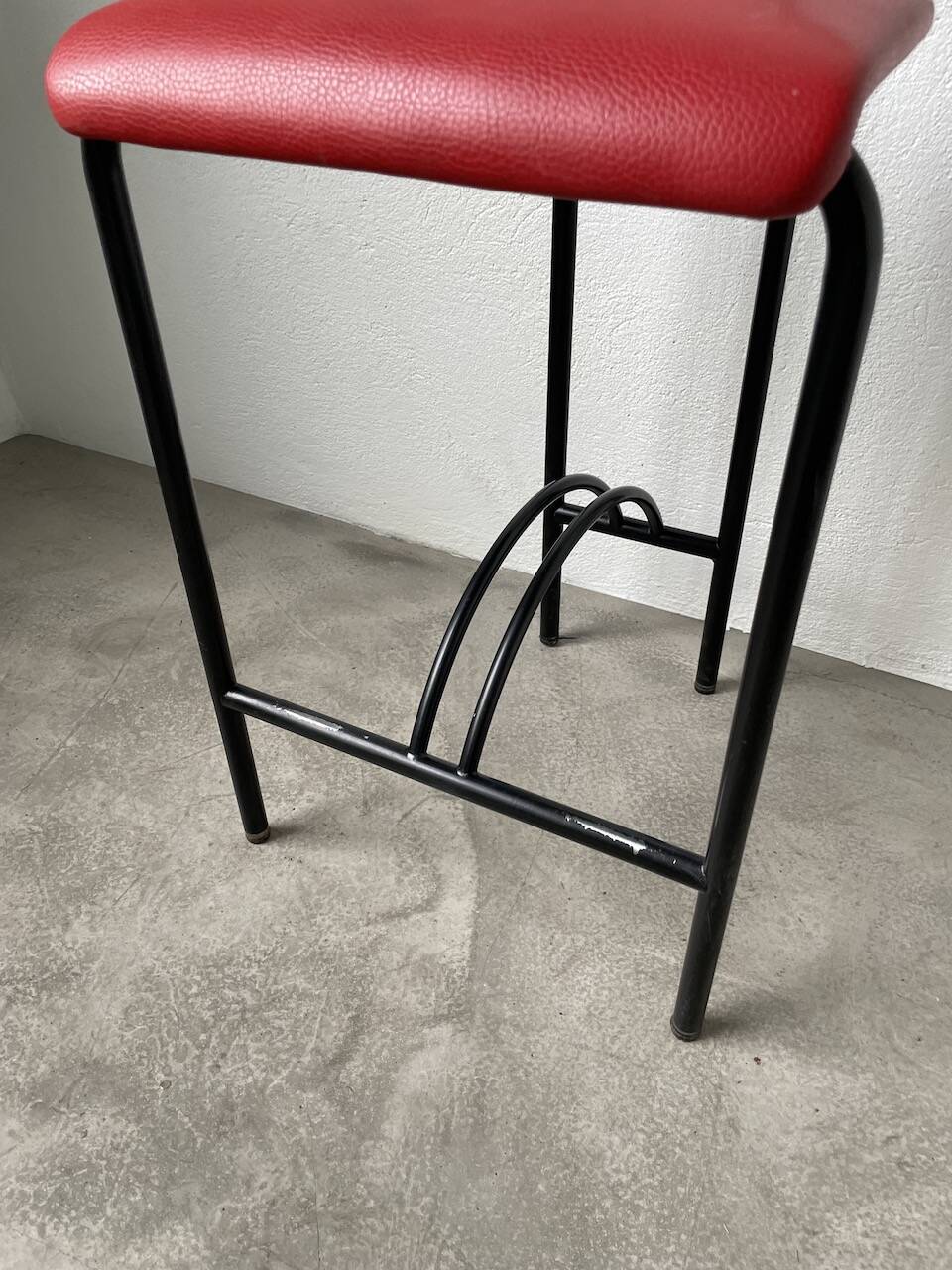 80s stool