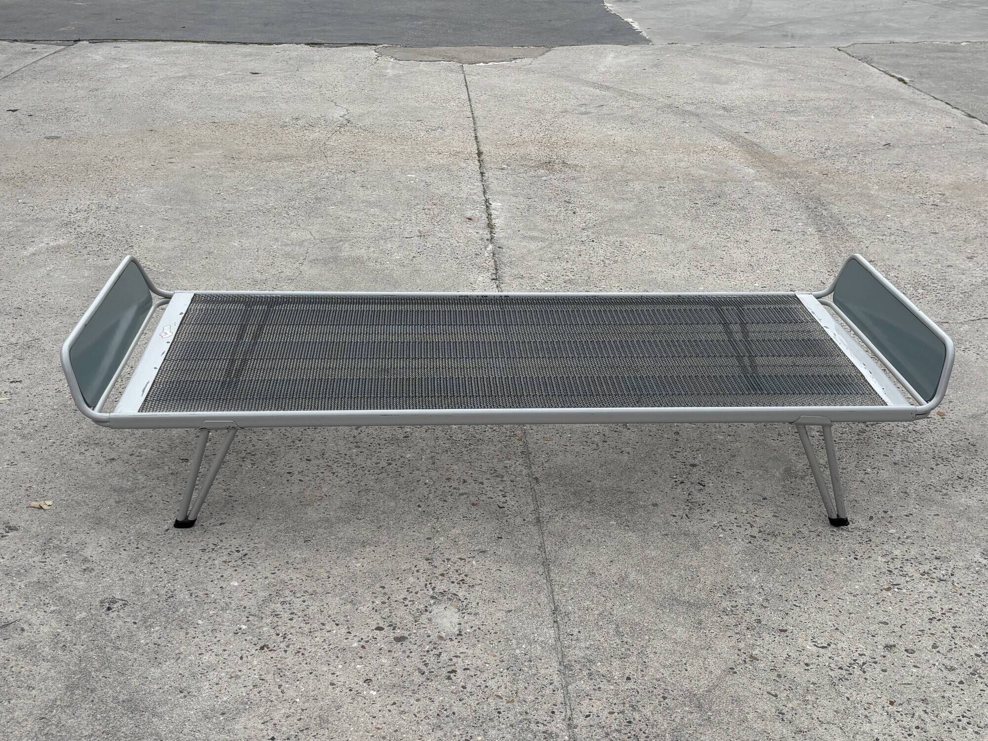 Vintage daybed 1960s minimalist metal from the Netherlands design