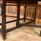 Folding round table in 18th century oak wood
