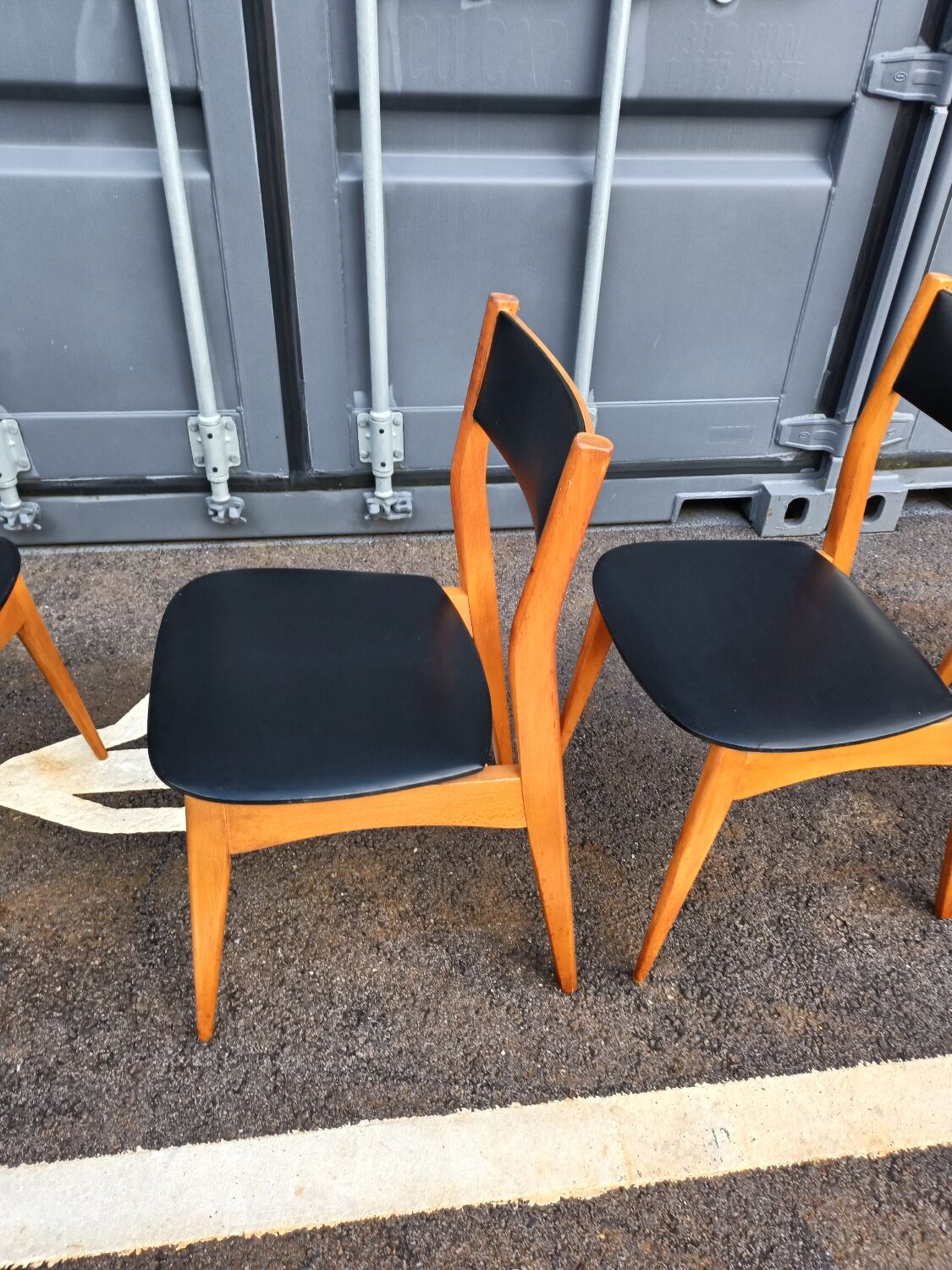 Series of 4 vintage scandinavian chairs with compass feet