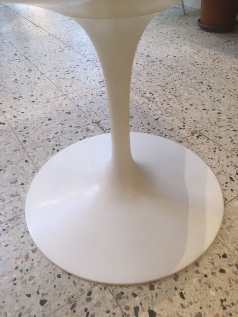 Eero Saarinen Tulip chair, produced by De Coene Courtrai