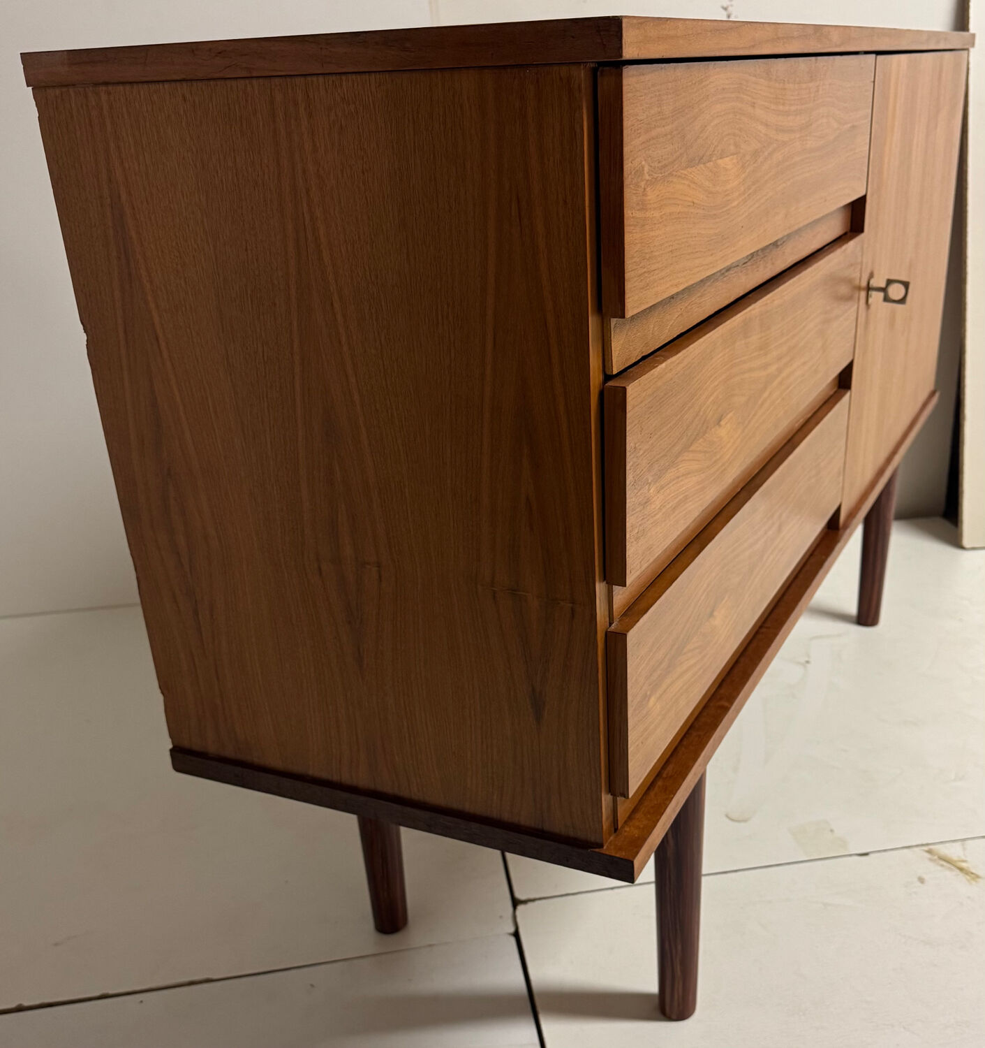 Scandinavian enfilade