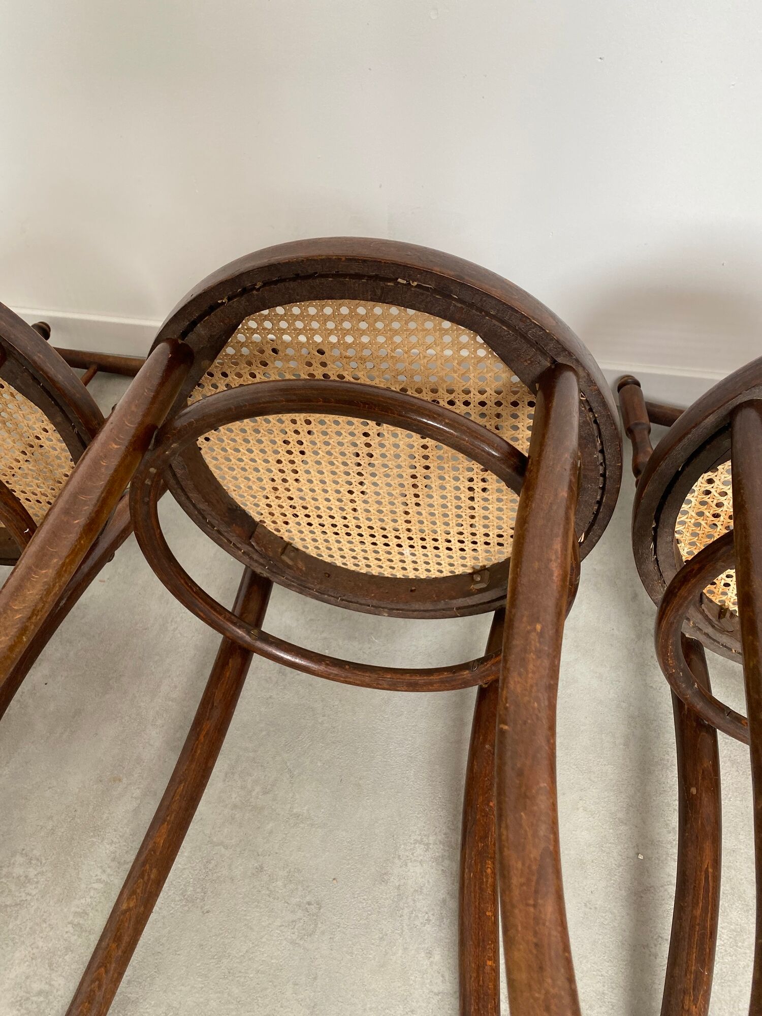 4 anciennes chaises de bistrot début 19 eme Josef Hoffmann bois cannage