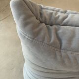 Chauffeuse togo bleu par Michel Ducaroy pour Ligne Roset