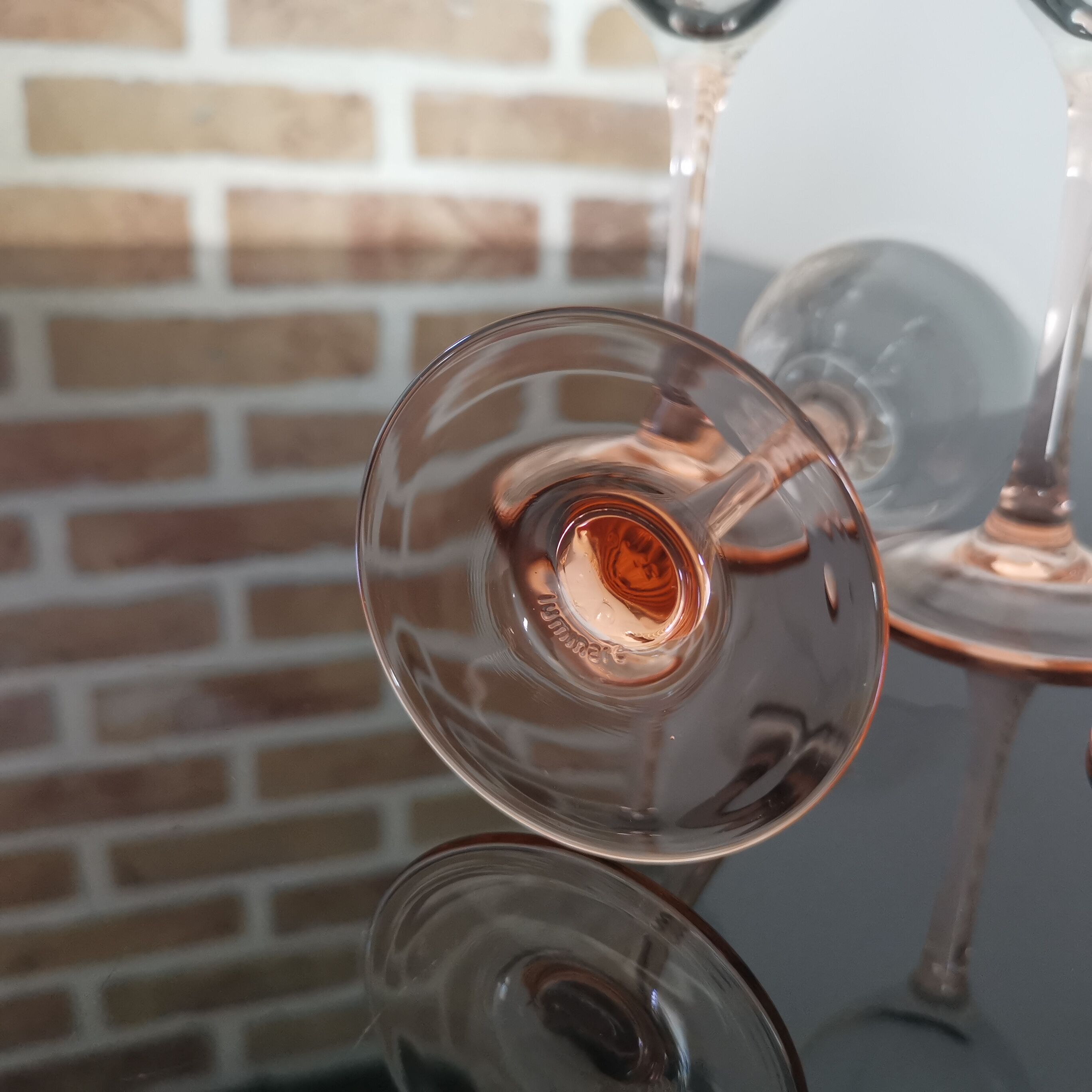 White wine glasses Luminarc pink feet