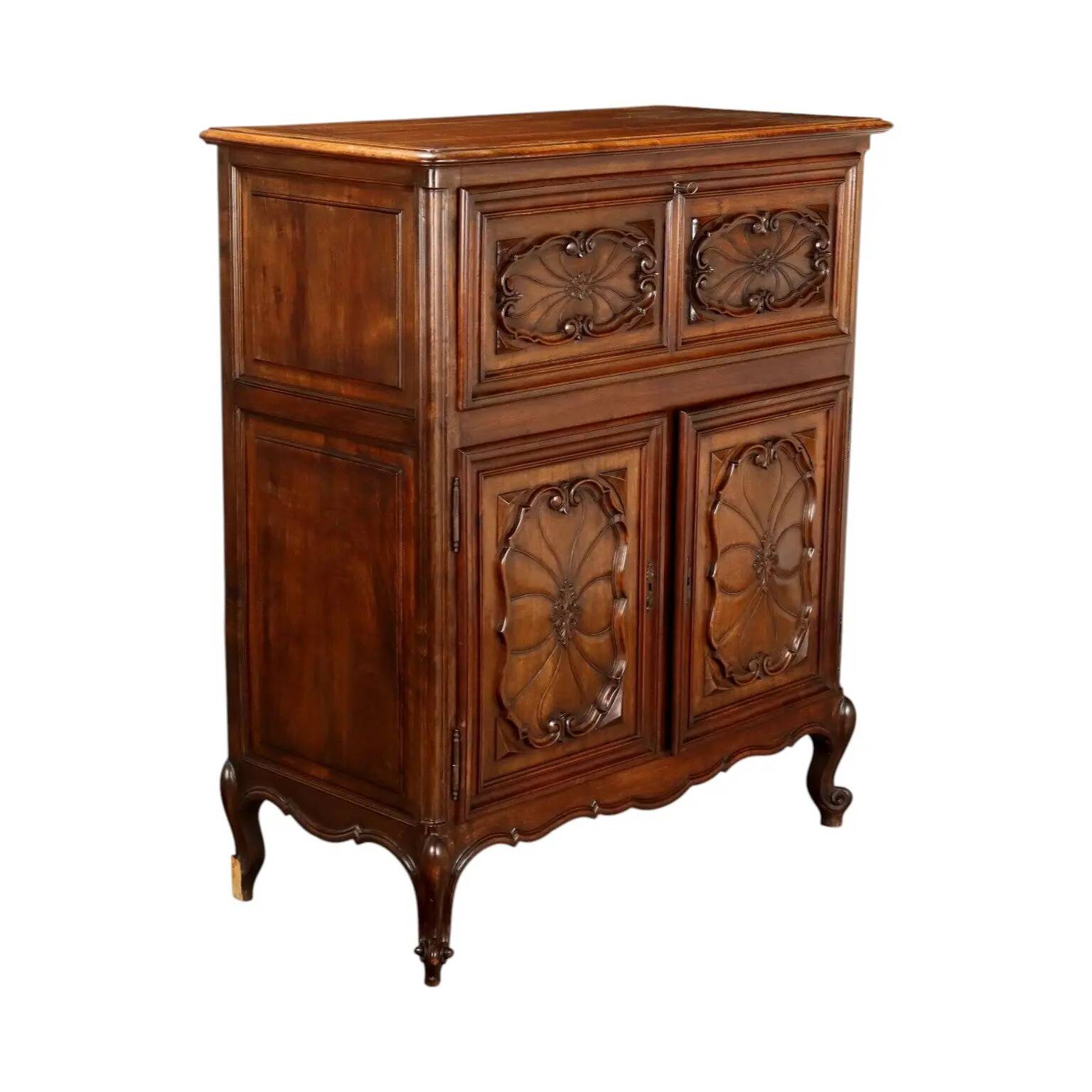 Antique Provençal-style walnut buffet, Piedmont, 20th century