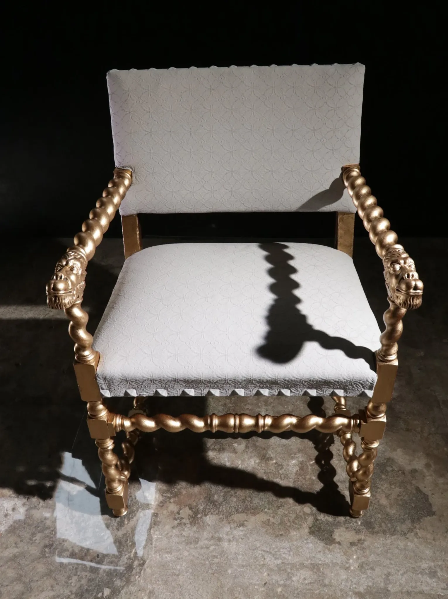 Gold and grey château armchair